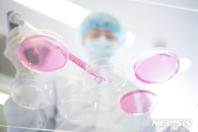 세상에 없었던 항체 설계…AI, '신약 개발' 가능성 연다